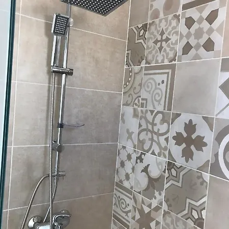 Leventis 1 Apartment *